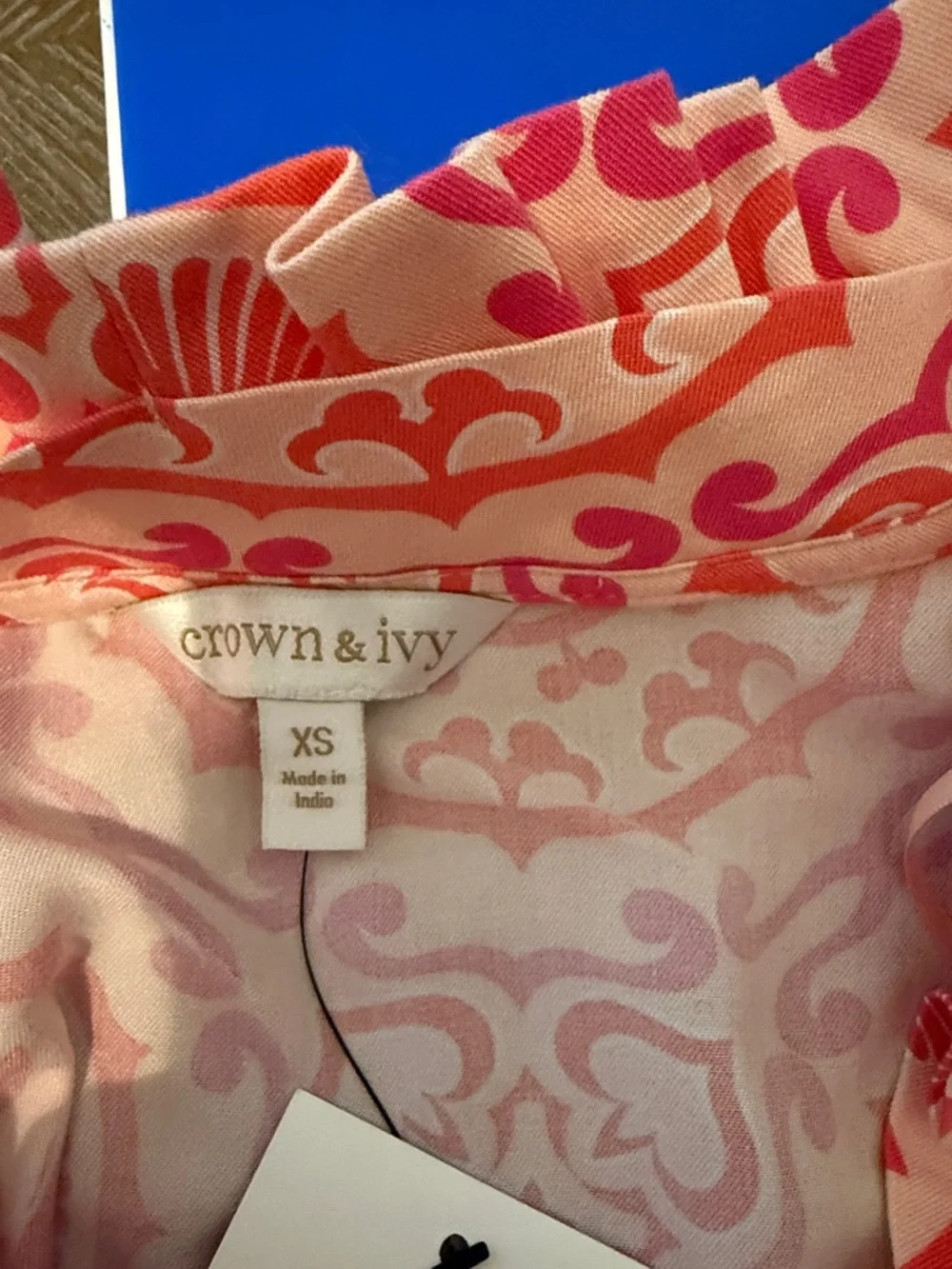 Crown & Ivy Blouse - Picture 4 of 5